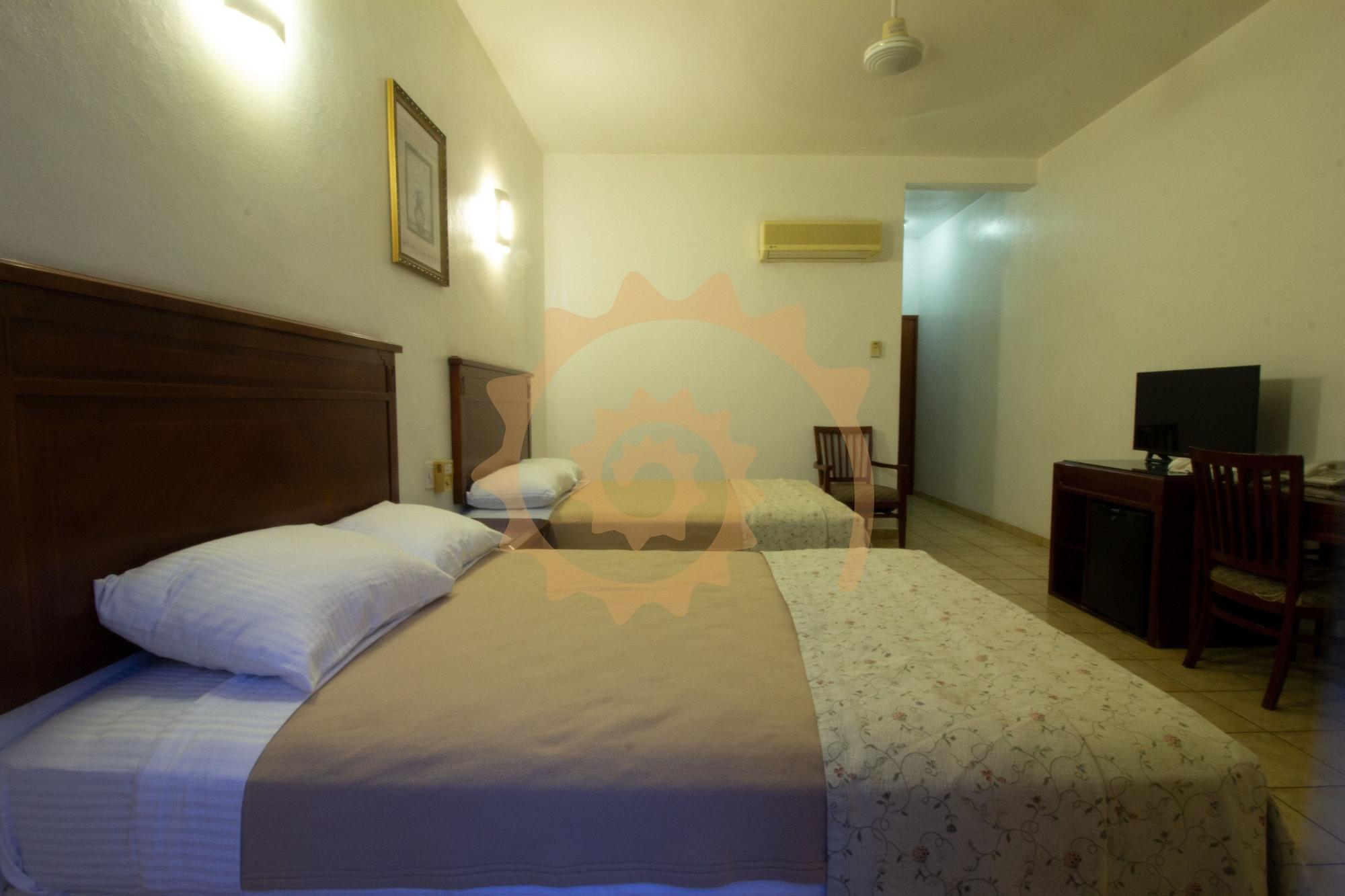 פוארטו אסקונדידו Hotel Caracol Plaza מראה חיצוני תמונה
