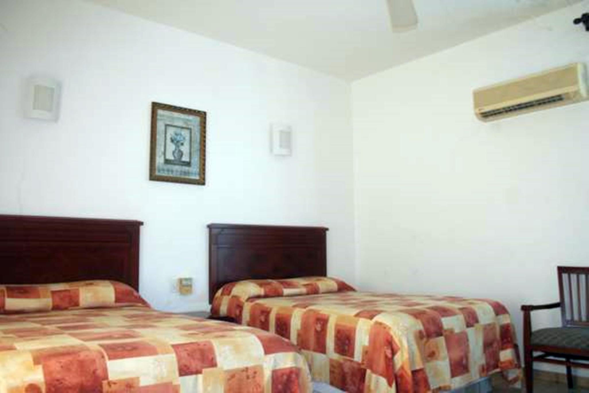 פוארטו אסקונדידו Hotel Caracol Plaza מראה חיצוני תמונה