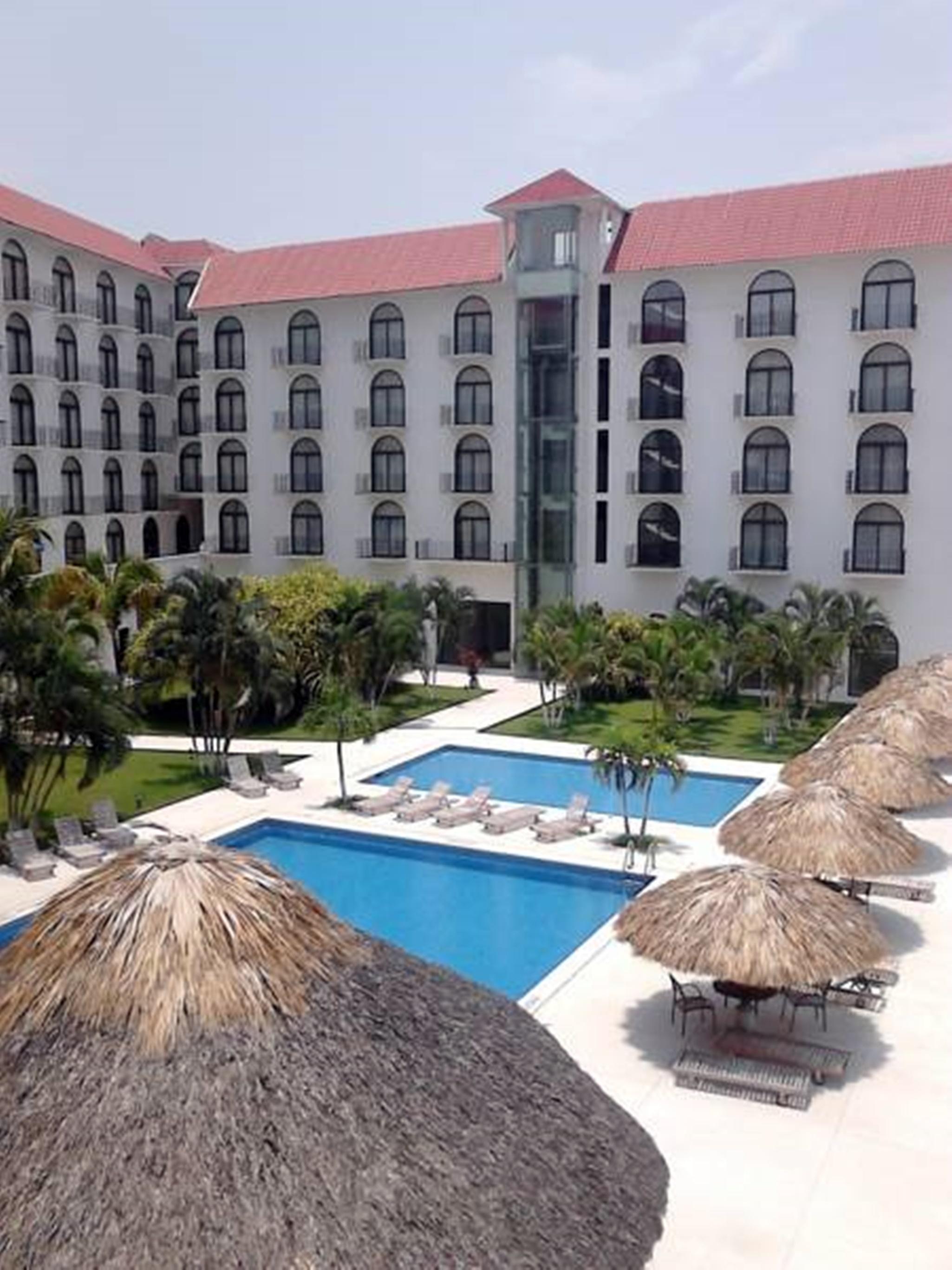 פוארטו אסקונדידו Hotel Caracol Plaza מראה חיצוני תמונה