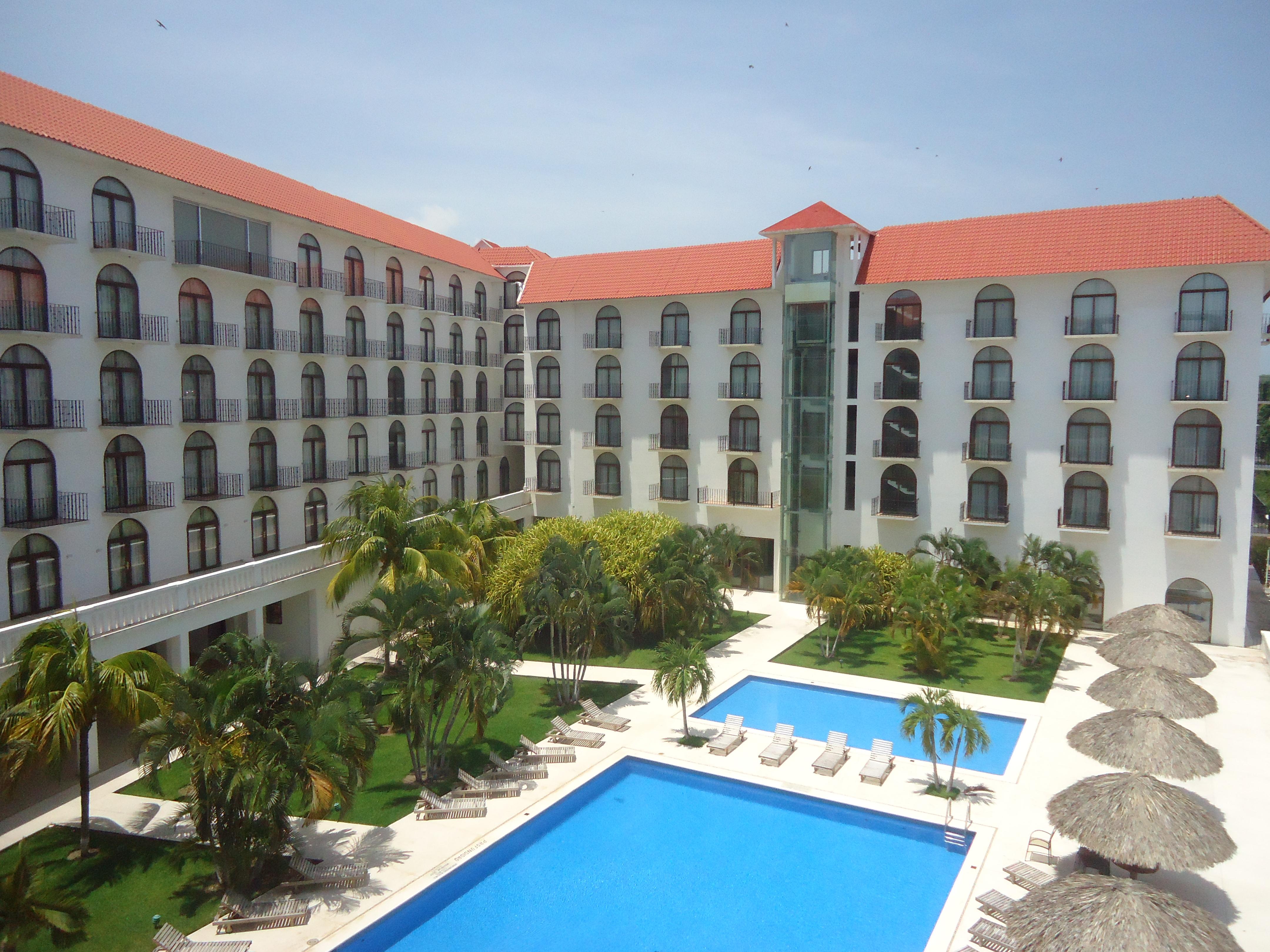 פוארטו אסקונדידו Hotel Caracol Plaza מראה חיצוני תמונה