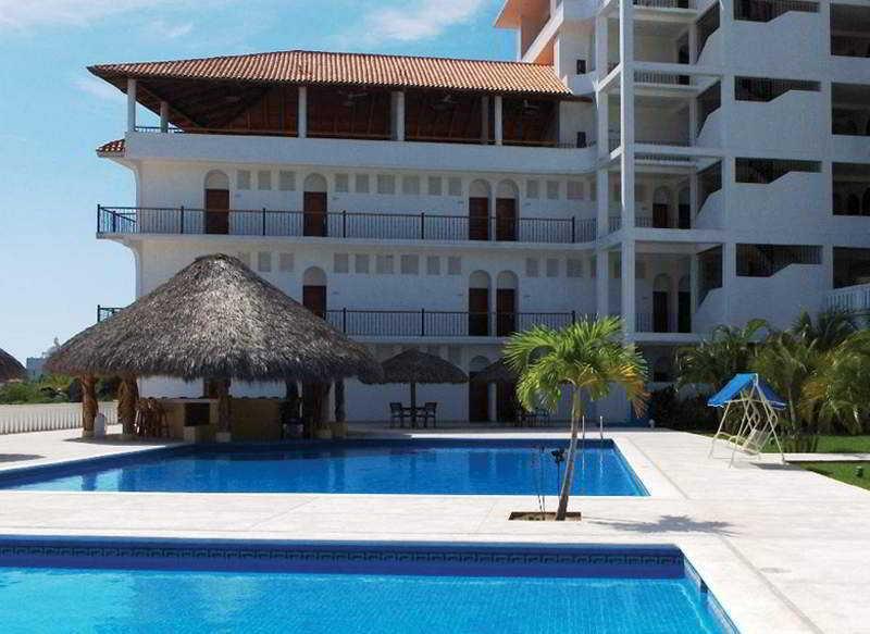 פוארטו אסקונדידו Hotel Caracol Plaza מראה חיצוני תמונה