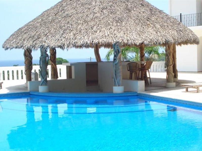 פוארטו אסקונדידו Hotel Caracol Plaza מראה חיצוני תמונה